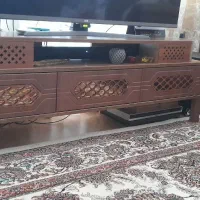 میز زیر تلویزیون