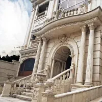 حیاط-در-گلشهر