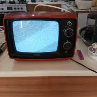 تلوزیون سیاه سفید ۱۰ اینج شارپ