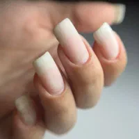 « انجام خدمات تخصصی ناخن به سبک روسی »|خدمات آرایشگری و زیبایی|تولم شهر, |دیوار