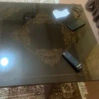 میز بزرگ جلو مبلی درحد نو