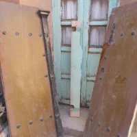 درب چوبی قدیمی