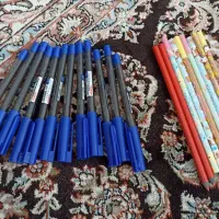 خودکار و مداد مشکی وقرمز