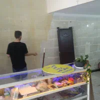 ویترین دو متری