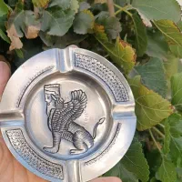 زیرسیگاری قدیمی قلمزنی|صنایع دستی و سایر لوازم تزئینی|خمینی‌شهر, |دیوار