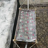 گهواره ننو|تخت و صندلی بچه|شاهین‌شهر, مسکن مهر|دیوار