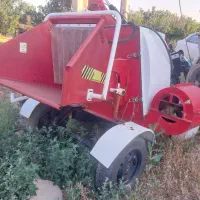 یک دستگاه چوب خردکن کراشر تراکتوری