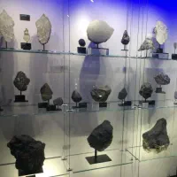 خرید و فروش شهاب سنگ