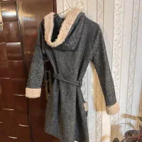 پالتو نو|لباس|مشهد, عامل|دیوار