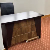 میز اداری و مغازه