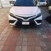تویوتا کمری ۲۰۲۱ سفید دائم منطقه آزاد انزلی