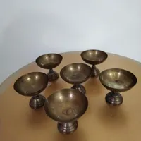 چند مدل سینی برنجی قدیمی و پارچ و سیلور جات|کلکسیون اشیاء عتیقه|تربت‌حیدریه, ۴۵ متری|دیوار