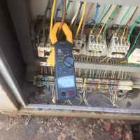 آماده همکاری تعمیر کار ونصاب سیستمهای برودتی