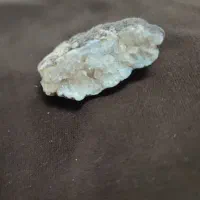 سنگ کوارتز|کلکسیون اشیاء عتیقه|رباط‌کریم, رباط‌کریم|دیوار