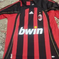 لباس نوستالژی آث میلان