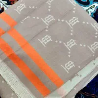 لباس|لباس|اسلام‌شهر, شهرک امام حسین (میان آباد)|دیوار