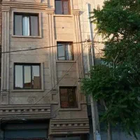 خانه سه طبقه و مغازه ۲۷ متر با سرویس بهداشتی