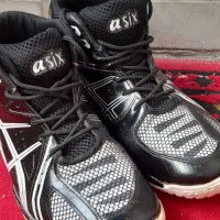 کتونی والیبال سایز ۴۴