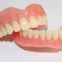 دندان مصنوعی