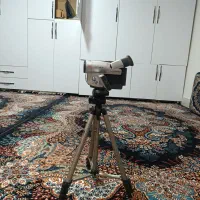 دروبین فیلمبرداری همراه با سه پایه|دوربین عکاسی و فیلم‌برداری|سردشت, |دیوار