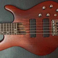 گیتار بیس الکتریک 5 سیم کورت