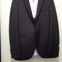 یک دست کت وشلوار مردانه سایز ۴۴ کاملا نو هست