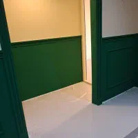 رنگکاری نقاشی ساختمان. درب وپنجره