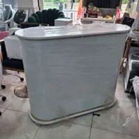 کانتر منشی|آرایشگاه و سالن‌های زیبایی|رشت, امین الضرب|دیوار