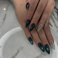 ترمیم ناخن کاشت ناخن کاشت مژه رنگ و لایت براشینگ|خدمات آرایشگری و زیبایی|تهران, خواجه نظام الملک|دیوار