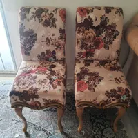 فروش دو عدد صندلی