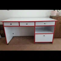 میز اداری سالم و تمیز با صندلی چرخدار|میز تحریر و کامپیوتر|اندیمشک, |دیوار