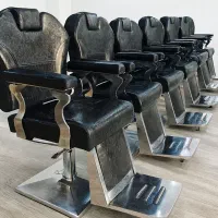 تخت سالن آرم ست و اصلاح فوم سردمدلssss|آرایشگاه و سالنهای زیبایی|اصفهان, ناصرخسرو|دیوار