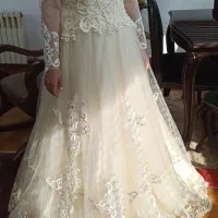 لباس عروس و کفش عروس