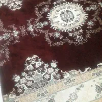 فرش لاکی ۲×۲/۱۵ کمی زدگی داره اندازه یک بند انگشت