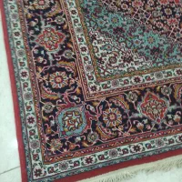 چند تخته فرش  ماشینی و دستباف ورق بزنید