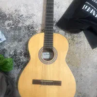 گیتار. ادمیرا کلاسیک