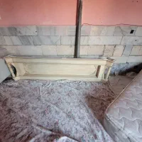 تخت دو نفره به همراه دو پاتختی|تخت و سرویس خواب|اراک, |دیوار