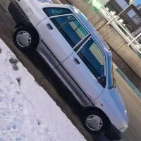 پراید نقره‌ای دوگانه سوز کارخانه