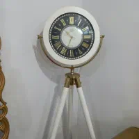 ساعت ایستاده