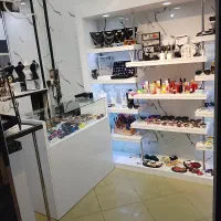 فروشنده خانم