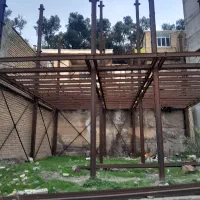 زمین تجاری و مسکونی نیمه ساخت