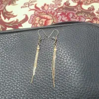 گوشواره بدلیجات
