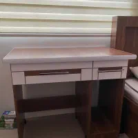 میز تحریر و میز کامپیوتر