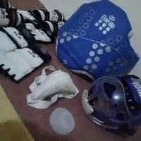 لوازم مبارزه تکواندو سایز دو|تجهیزات ورزشی|بومهن, |دیوار