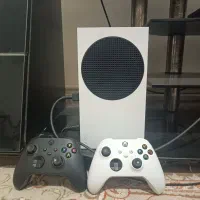 Xbox Series S دو دسته با ۲۰ عدد بازی