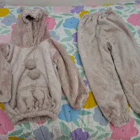 تعدادی لباس دخترانه شیک در حد نو|کفش و لباس بچه|اردبیل, |دیوار