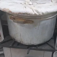 دیگ و اجاق گاز