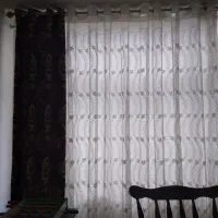 تعدادی پرده با قیمت مناسب بفروش میرسد