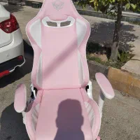 صندلی راحتی دانشجو درحد صفر ،رنگ صورتی|صندلی و نیمکت|جم, |دیوار