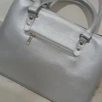 کیف دستی|کیف، کفش، کمربند|میانه, |دیوار